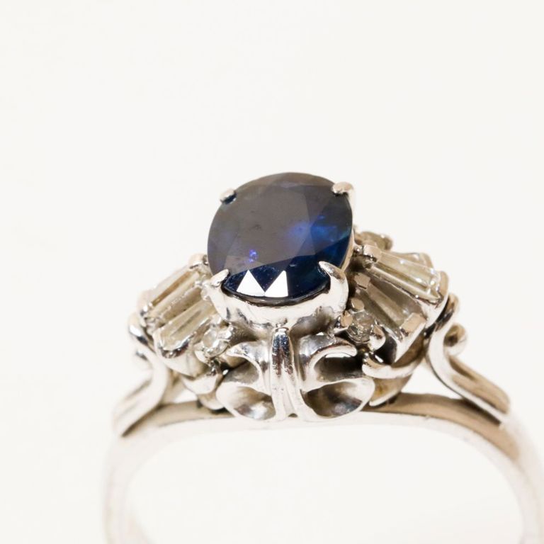 900 platinum sapphire and diamond ring