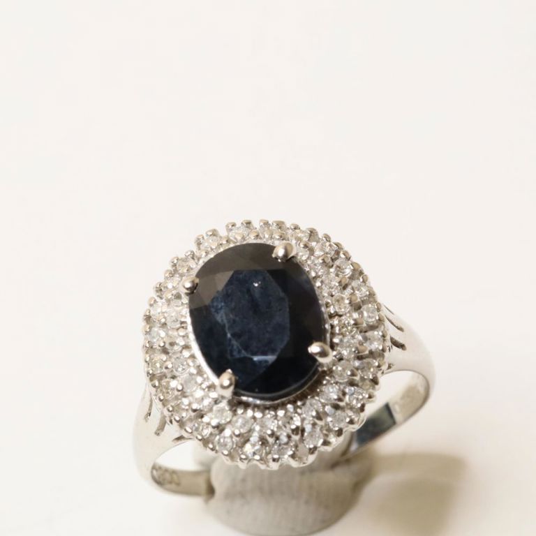 900 platinum sapphire and diamond halo ring