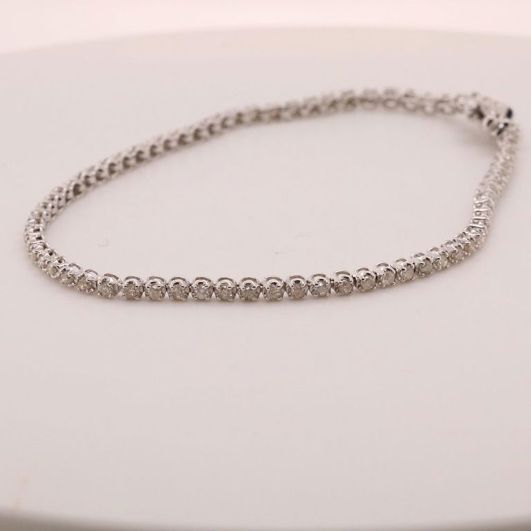 18k white gold diamond tennis bracelet