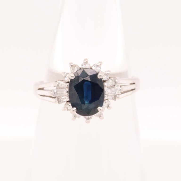 900 platinum sapphire and diamond halo ring