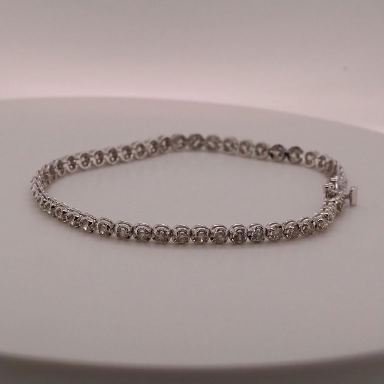 850 platinum and 18k white gold diamond tennis bracelet