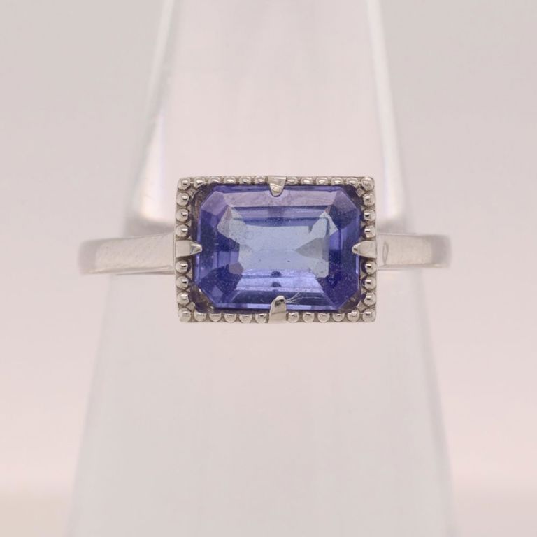 950 platinum tanzanite ring