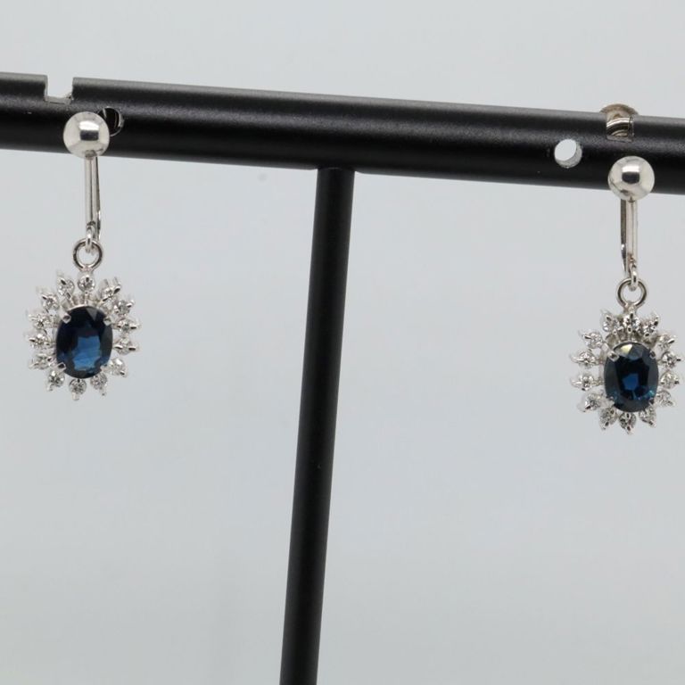 900 platinum sapphire and diamond clip earrings