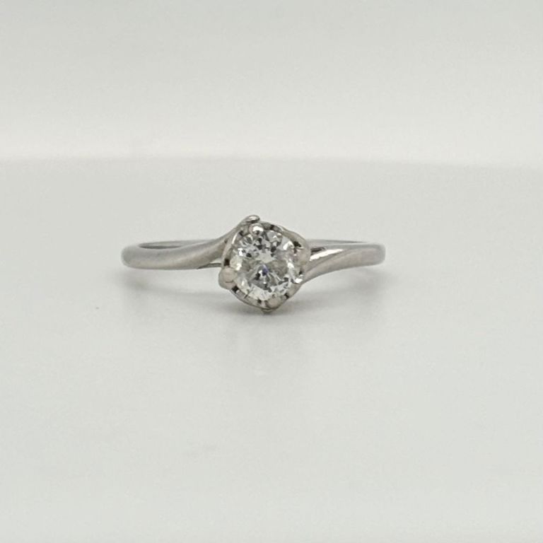 14k white gold diamond solitaire ring