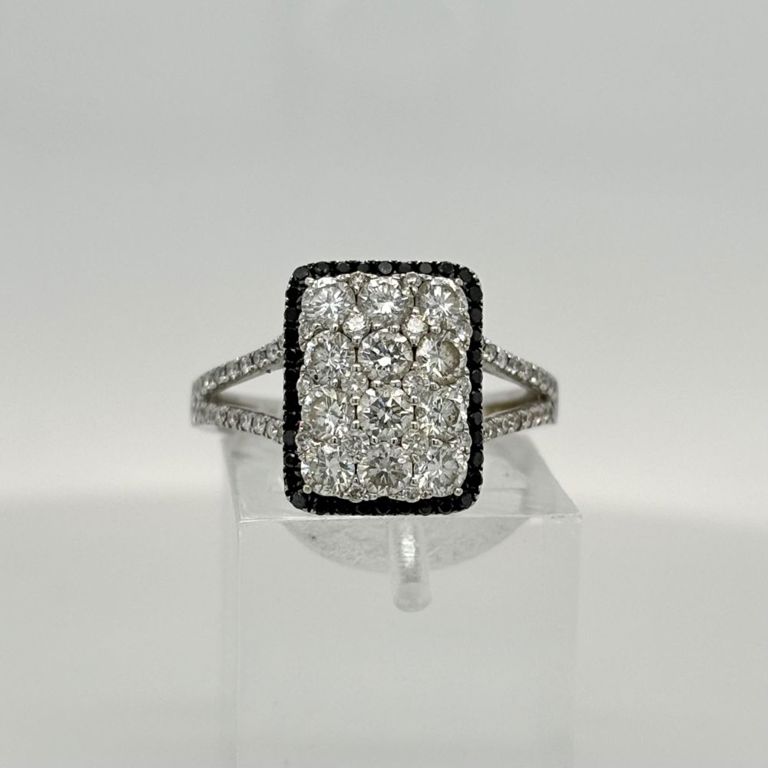 14k white gold diamond ring