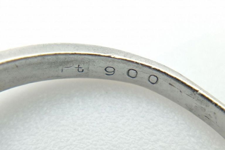 900 platinum sapphire and diamond halo ring