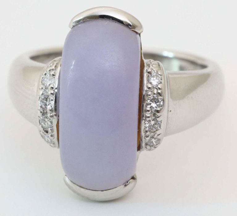 900 platinum lavender jade and diamond ring