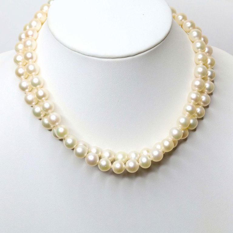 Akoya pearl necklace with 14k yellow gold clasp