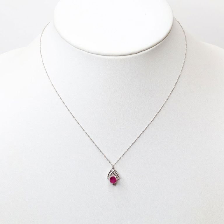 850 platinum necklace with 900 platinum ruby and diamonds pendant