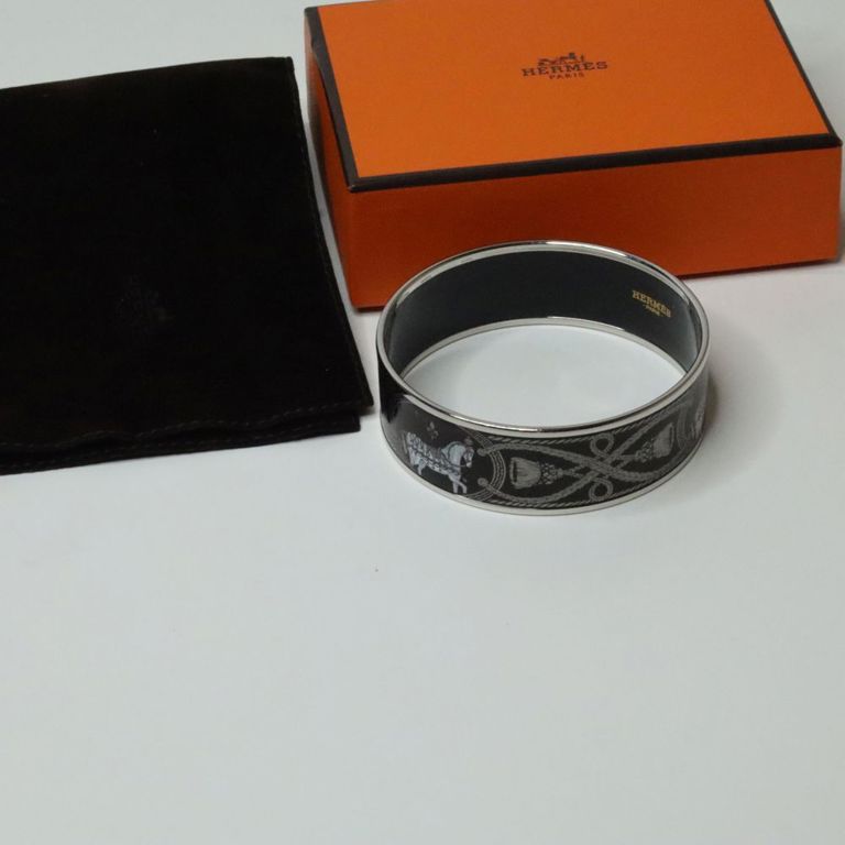 Hermes Grand Apparat 2 black enamel bangle