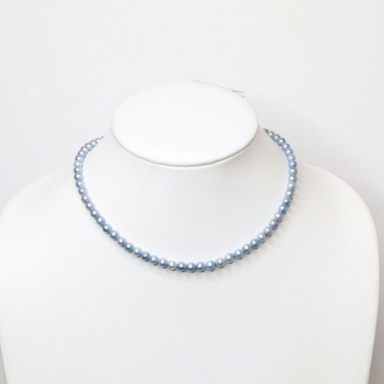 Blue pearl necklace with a sterling silver clasp