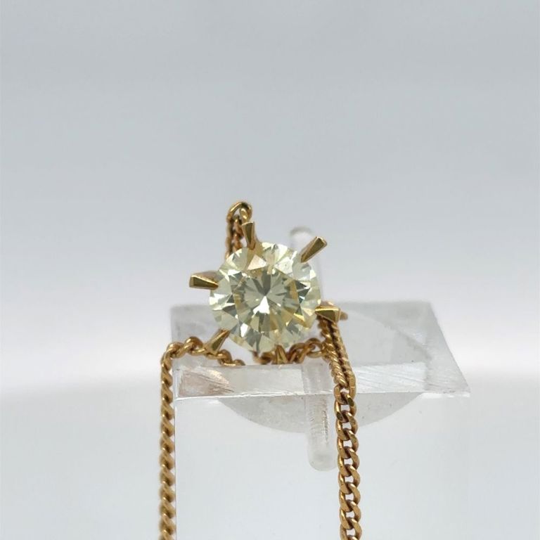 18k yellow gold diamond solitaire necklace