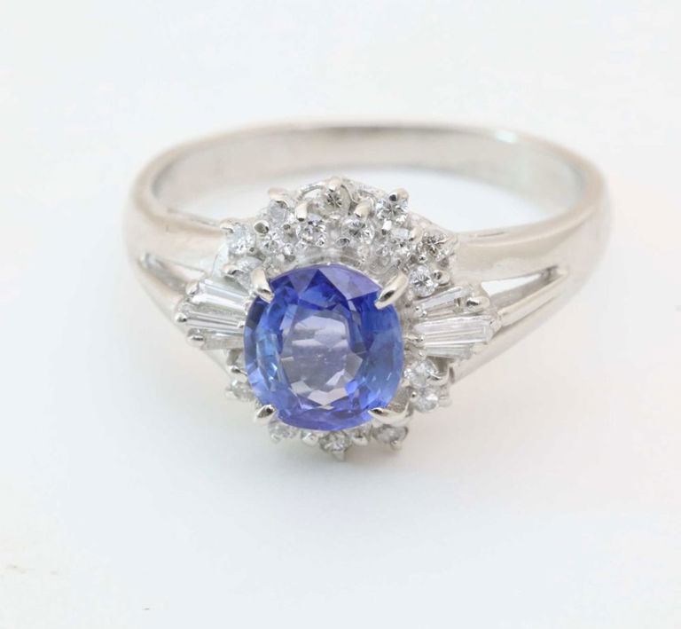 900 platinum sapphire and diamond halo ring