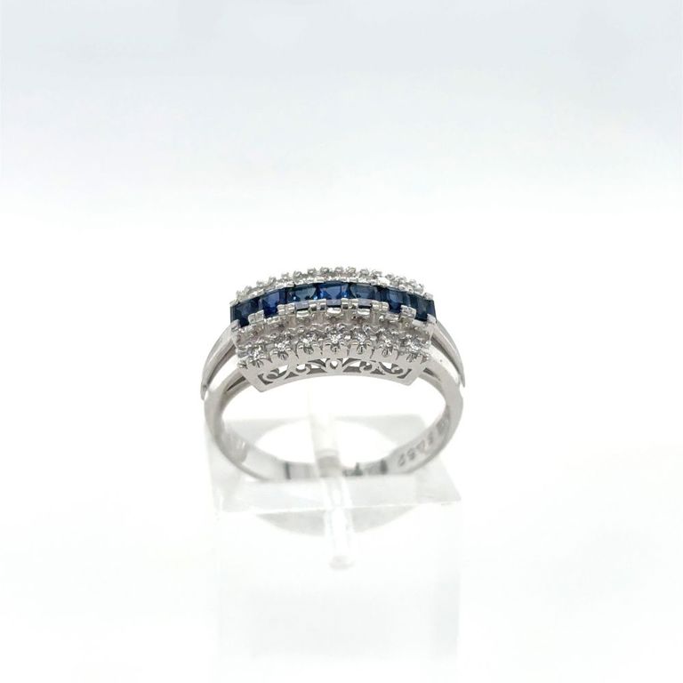 900 platinum sapphire and diamond Art Deco ring