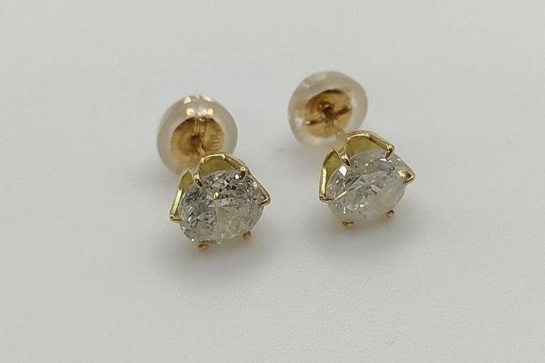 18k yellow gold diamond stud earrings