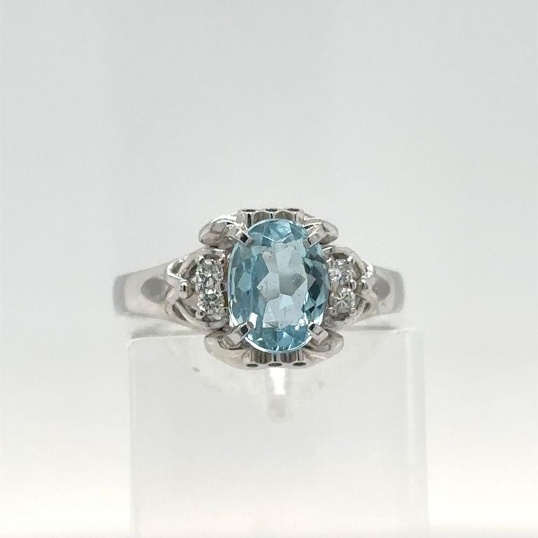 900 platinum blue topaz and diamond ring