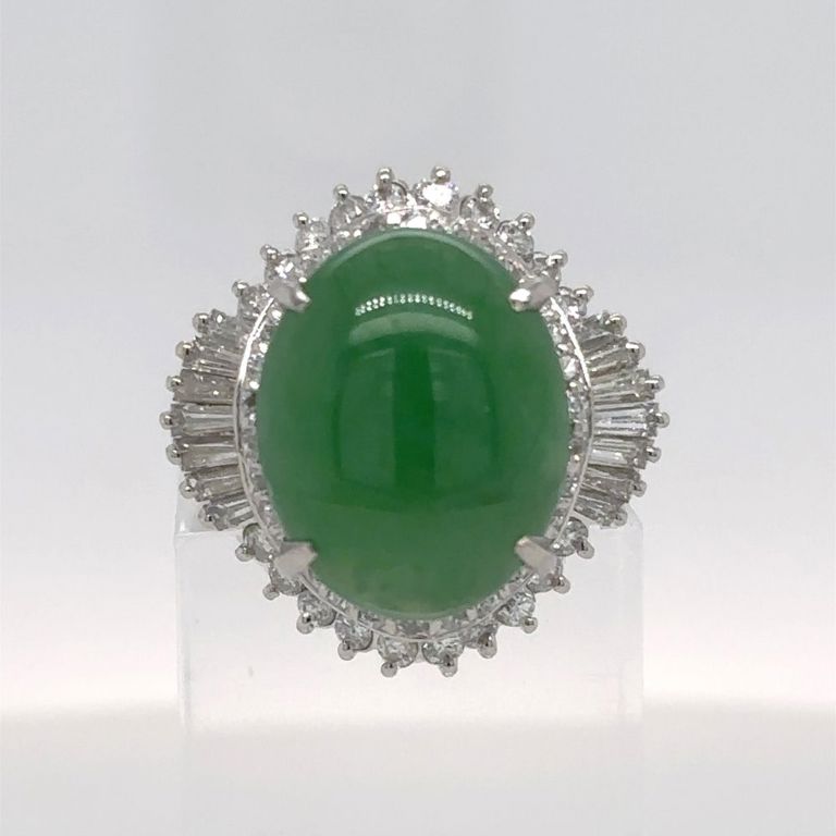 900 platinum jade and diamond halo ring