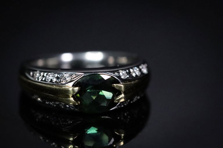 Platinum and yellow gold ring with tanzanite and diamonds