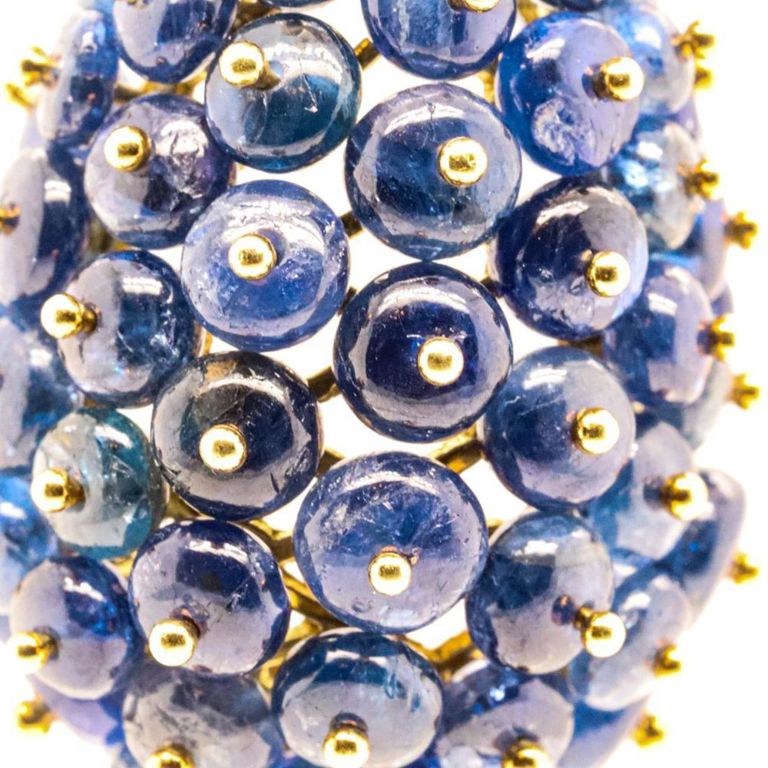 18k yellow gold sapphires and diamonds pendant on pearl necklace