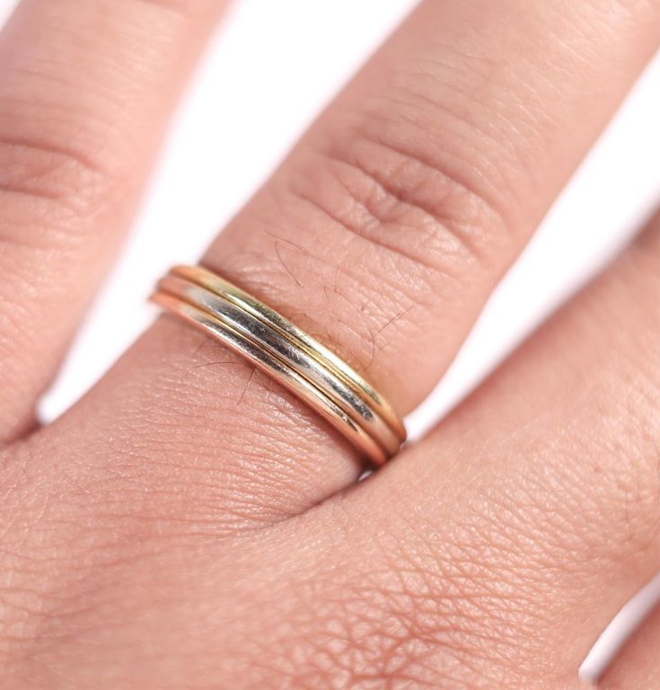 18k yellow, white and rose gold ring