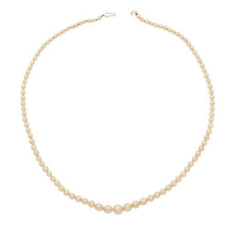 Graduated cultured pearl necklace with 14k white gold clasp