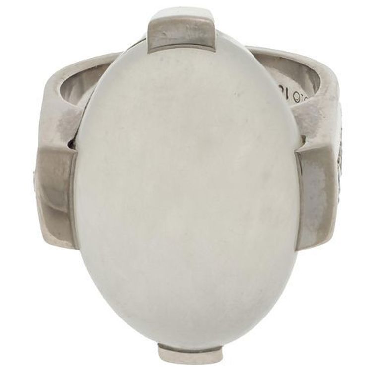 Moonstone, diamond and 18k white gold ring