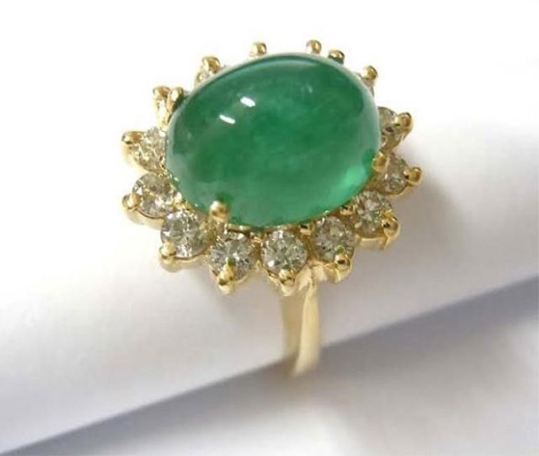 14kt Yellow Gold Emerald Cabochon Diamond Ring