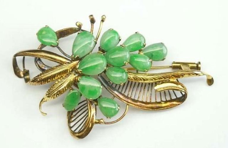 Vintage Art Nouveau 18kt Gold Nephrite Jade Floral Bouquet Brooch
