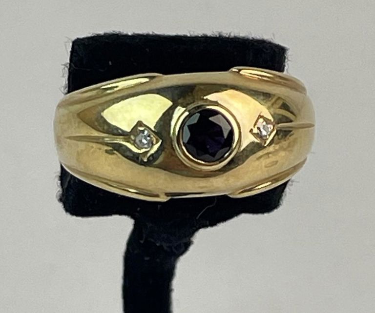Vintage 14k yellow gold garnet and diamond accent men's ring