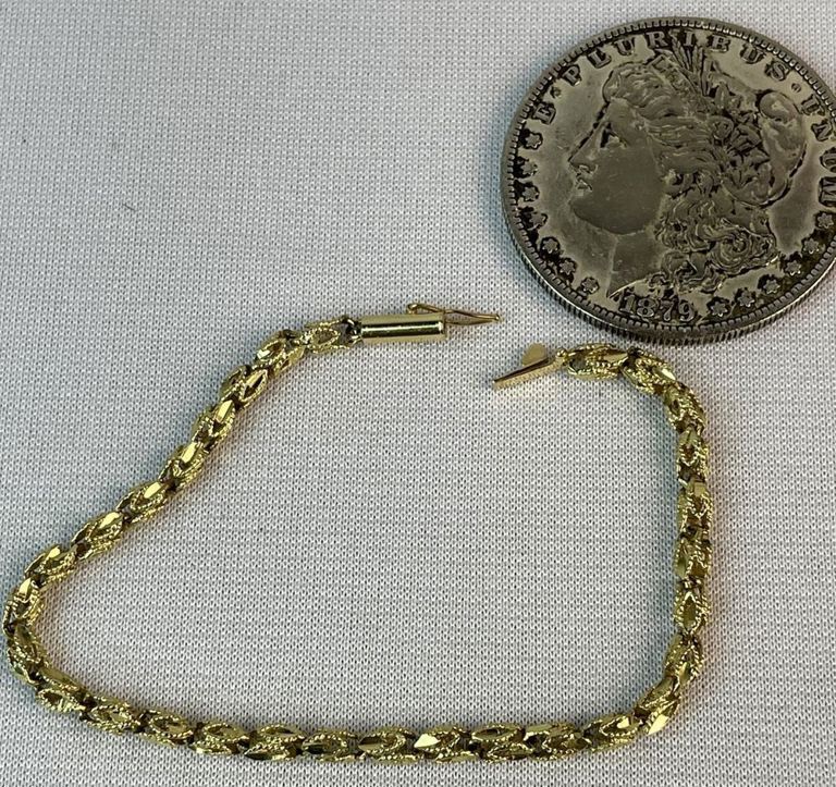 Vintage 14k yellow gold diamond cut link bracelet