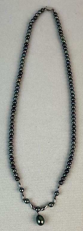 Vintage black pearls 14k white gold necklace