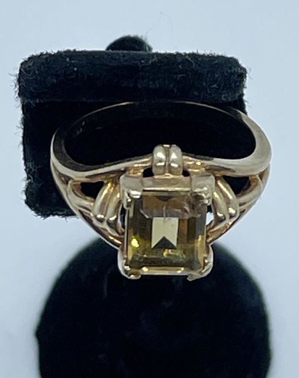 Vintage 10k yellow gold citrine ring