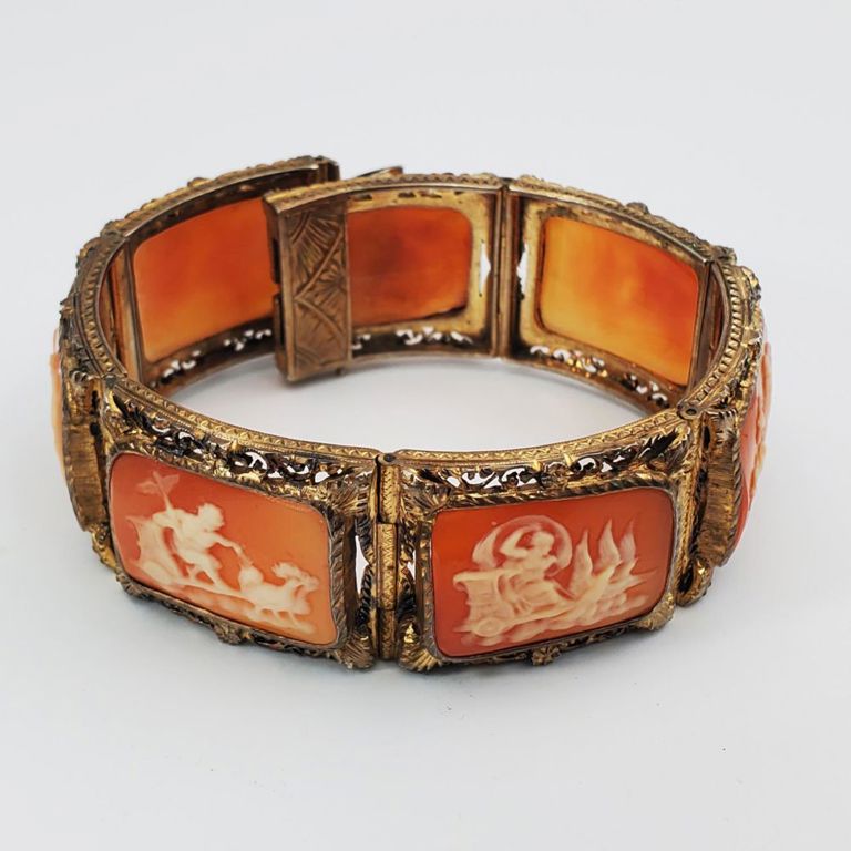 Austro-Hungarian carved cameo filigree bracelet