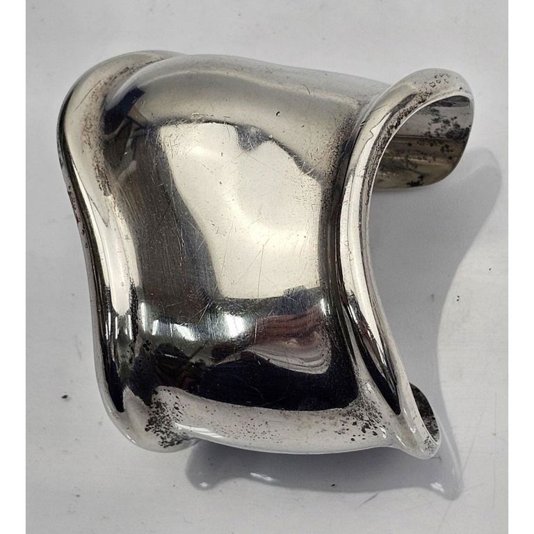Tiffany & Co "Elsa Peretti" vintage sterling silver bone cuff