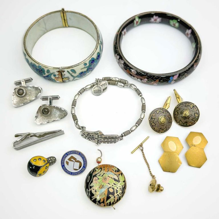 Bag lot of costume jewelry