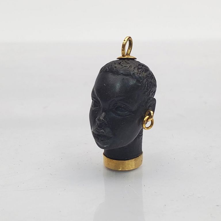 18k gold Corletto Blackamoor pendant with ebony head