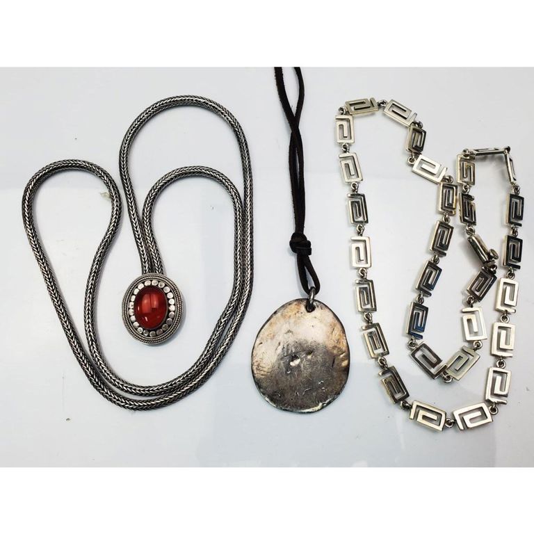 Lot of 3 vintage sterling silver necklaces, one with a hard stone pendant