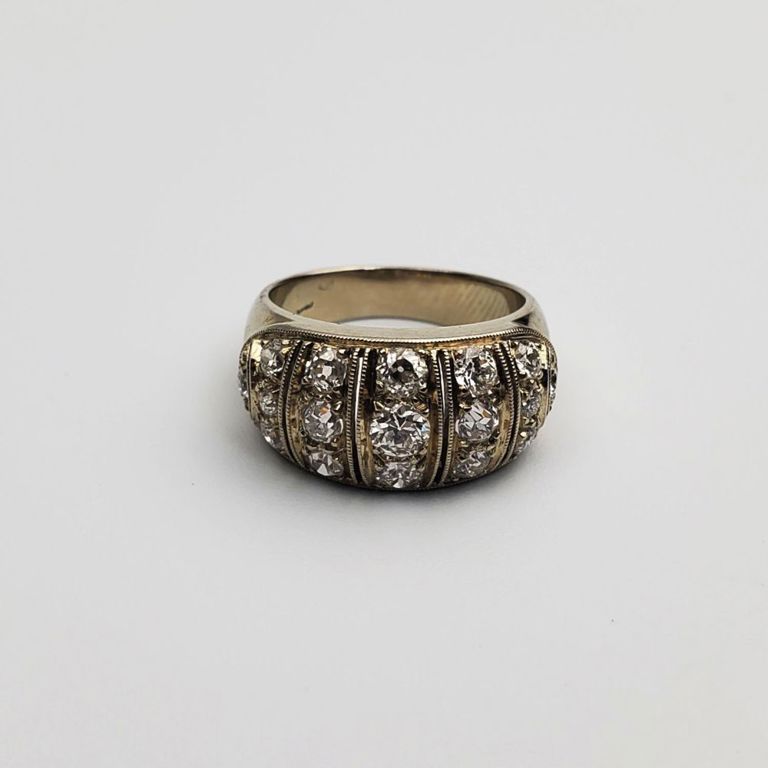 14k white gold and diamond ring