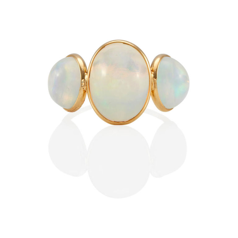 18k gold and opal three stone ring