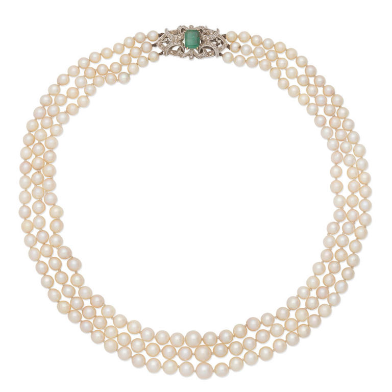 Cultured pearl necklace with gem-set clasp