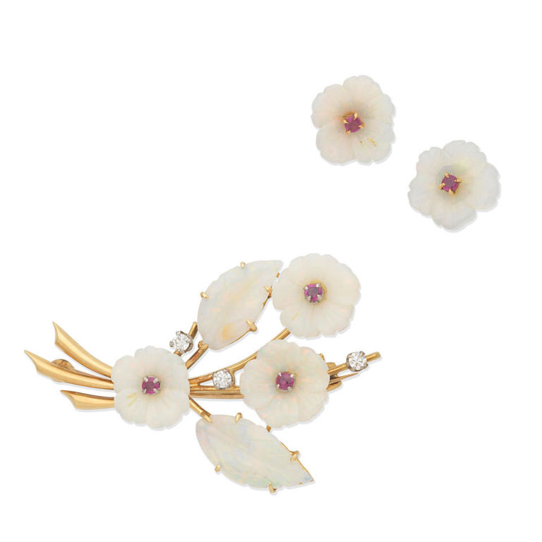 Gem-set brooch and earring suite