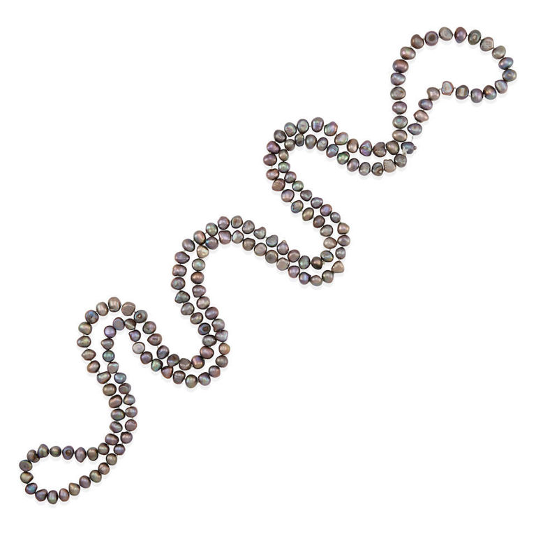 Black pearl strand necklace
