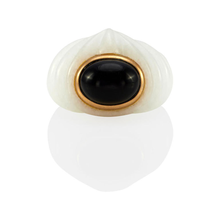 18k gold white jade and onyx ring