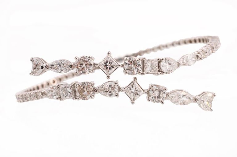 14k white gold diamond bangle bracelet