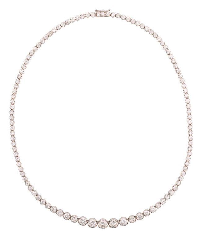 14k white gold graduated diamond necklace