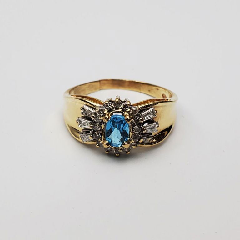 14k gold ring with diamond and aquamarine