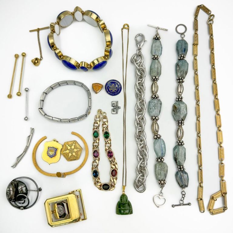 Bag lot of vintage costume jewelry