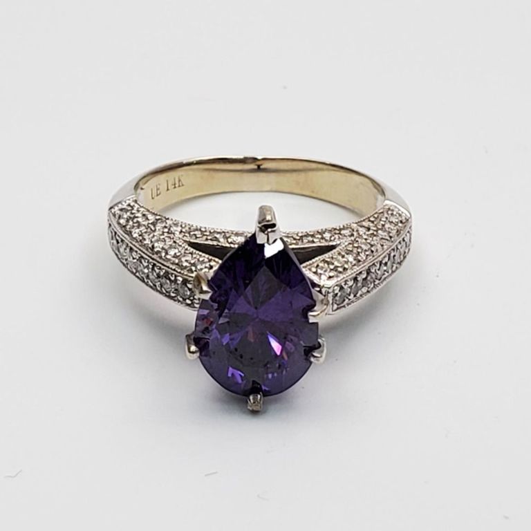 14k yellow and white gold diamond and amethyst ring