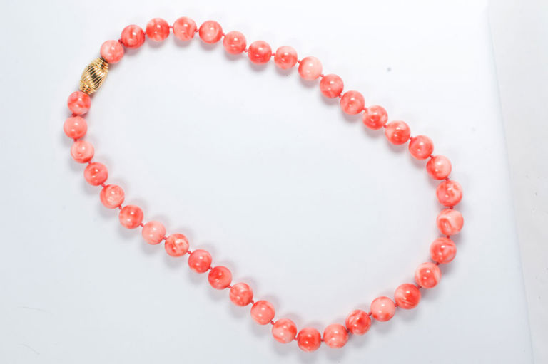 18k gold coral necklace