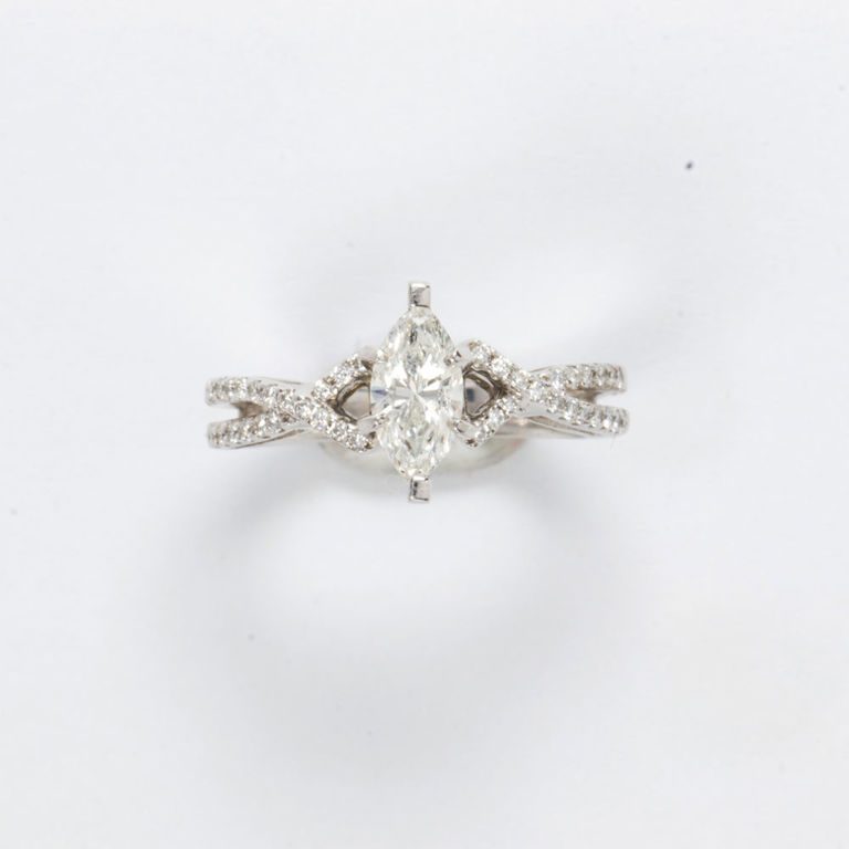 Platinum diamond ring